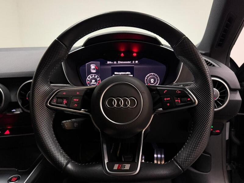 Audi TT TFSI Black Edition - U400059239