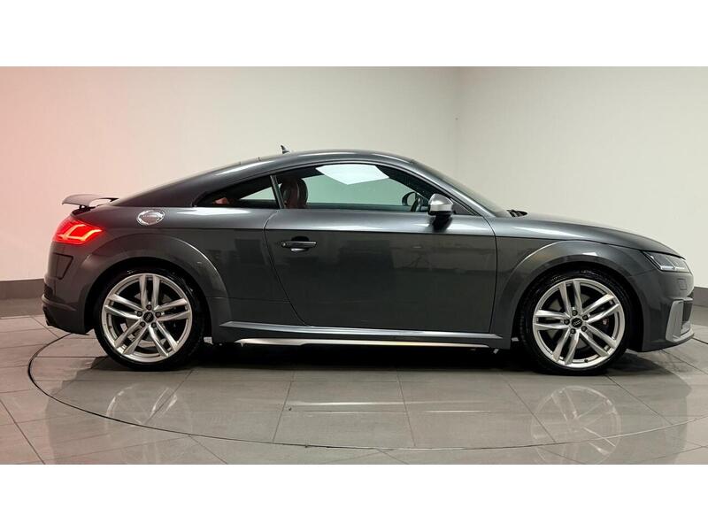 Audi TTS TFSI - U400059240