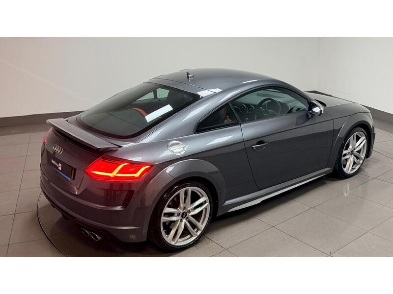 Audi TTS TFSI - U400059240