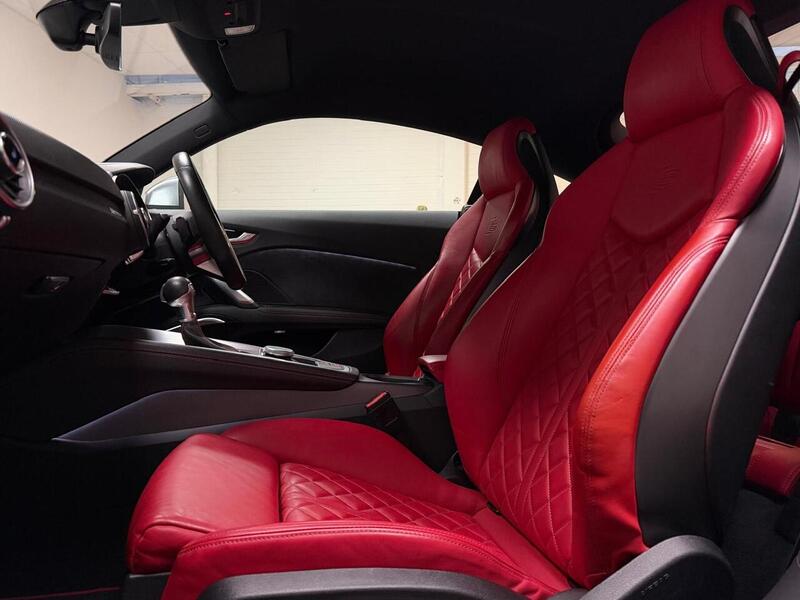 Audi TTS TFSI - U400059240