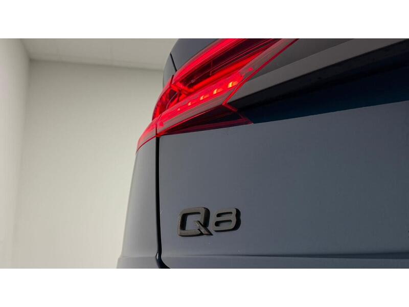 Audi Q8 TDI V6 S line - U400059243