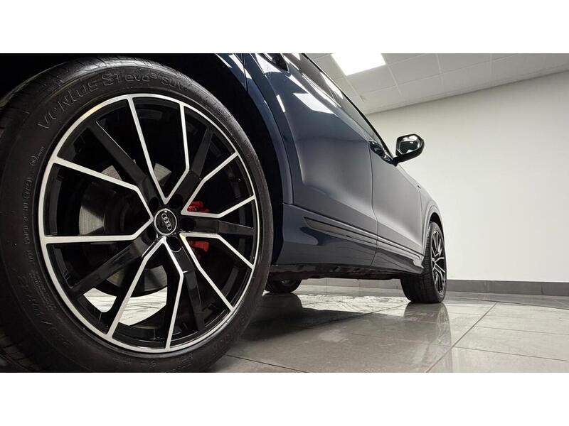 Audi Q8 TDI V6 S line - U400059243