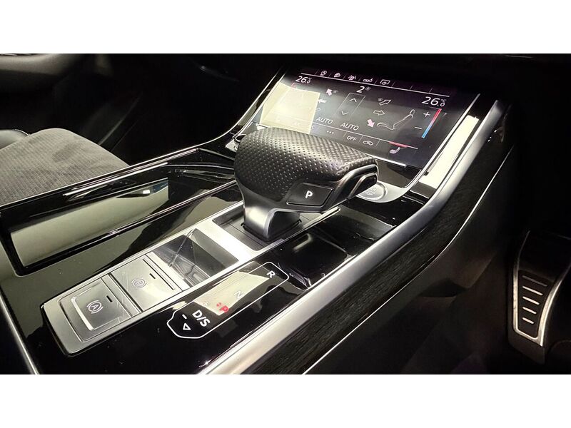 Audi Q8 TDI V6 S line - U400059243