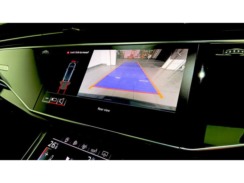 Audi Q8 TDI V6 S line - U400059243