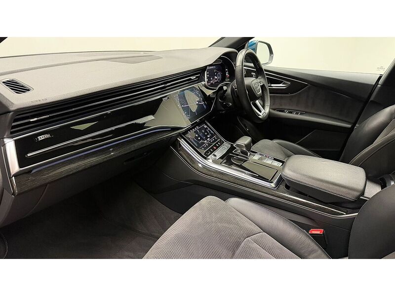 Audi Q8 TDI V6 S line - U400059243