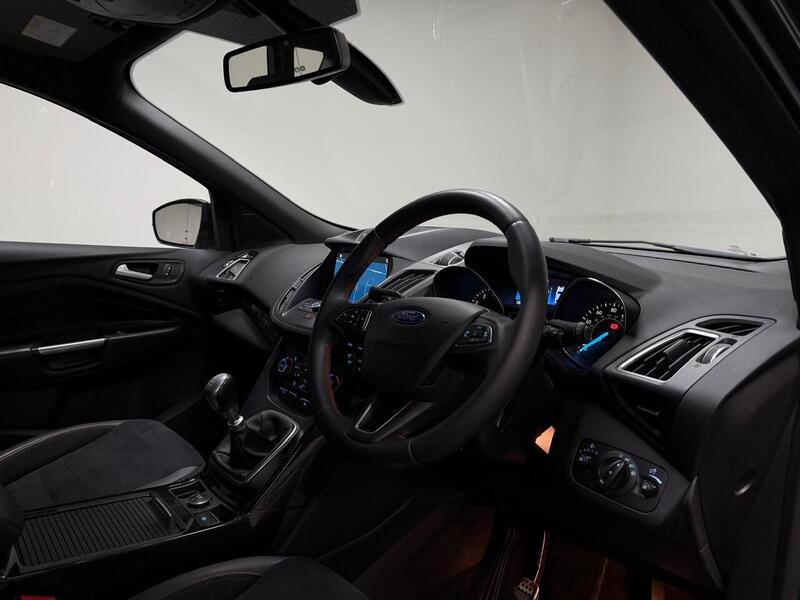 Ford Kuga T EcoBoost ST-Line - U400059252