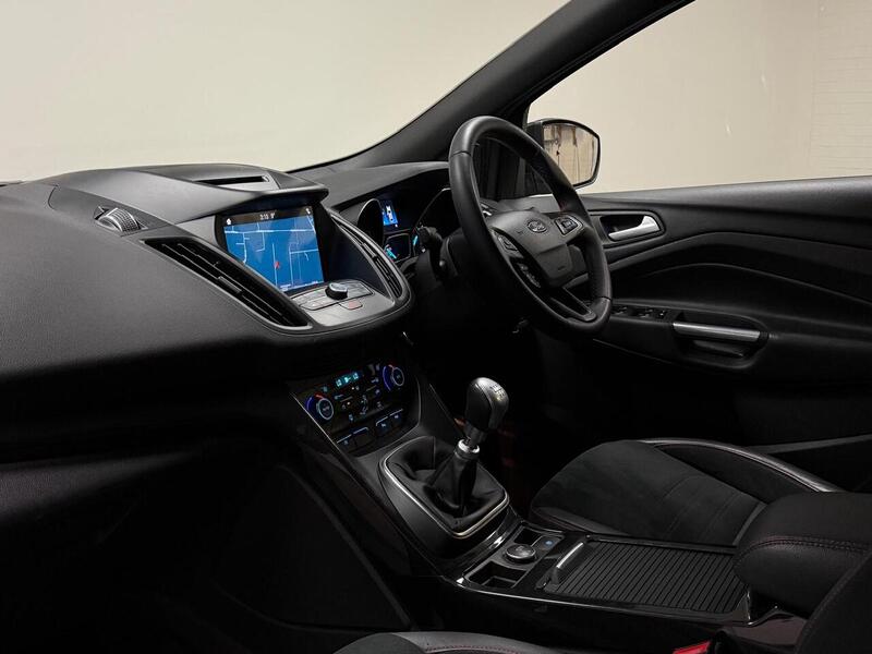 Ford Kuga T EcoBoost ST-Line - U400059252