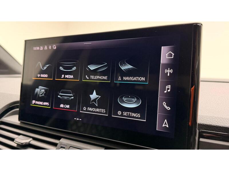 Audi Q5 TFSI S line - U400059265