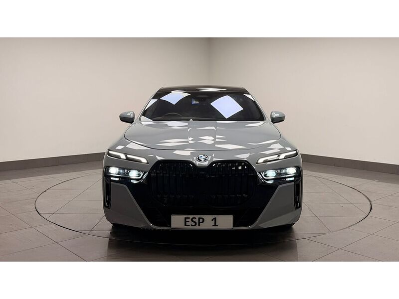 BMW i7 60 M Sport - U400059276