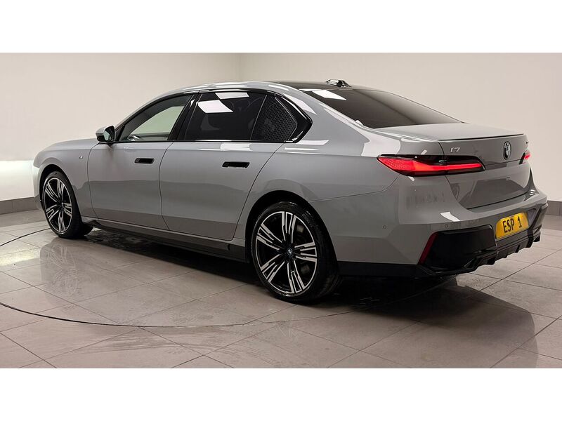 BMW i7 60 M Sport - U400059276