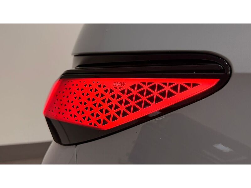 BMW i7 60 M Sport - U400059276