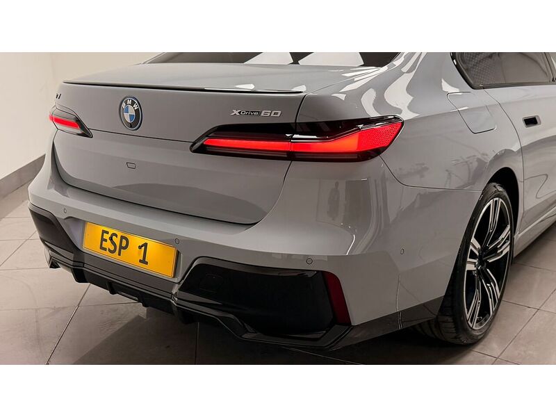 BMW i7 60 M Sport - U400059276