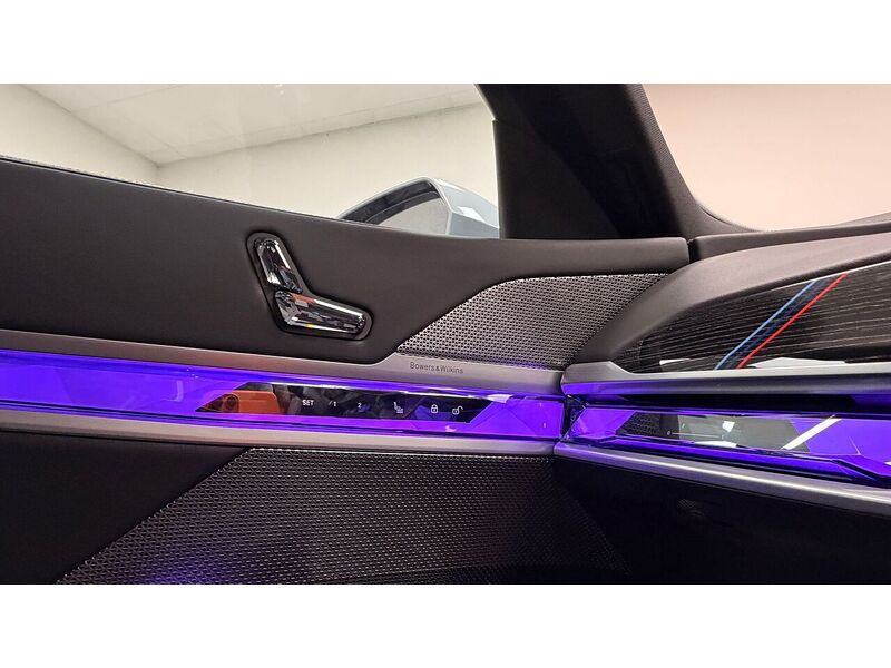 BMW i7 60 M Sport - U400059276