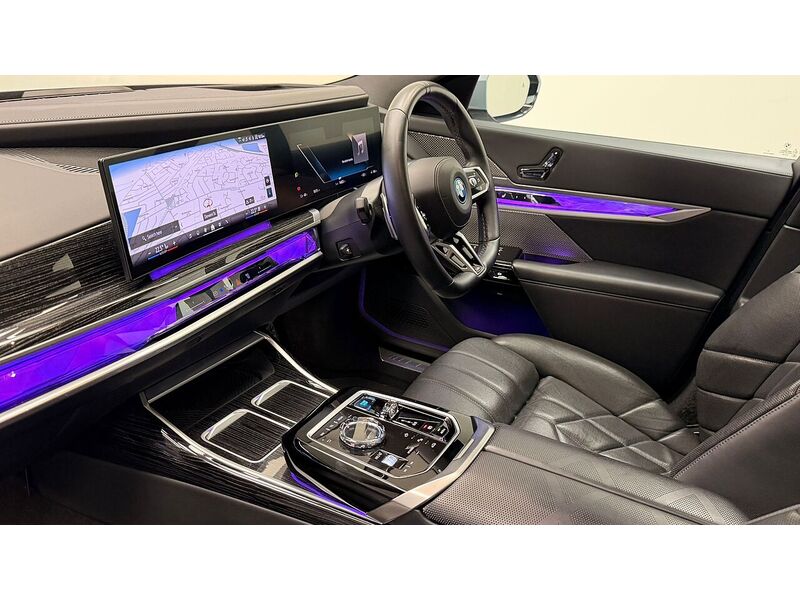 BMW i7 60 M Sport - U400059276