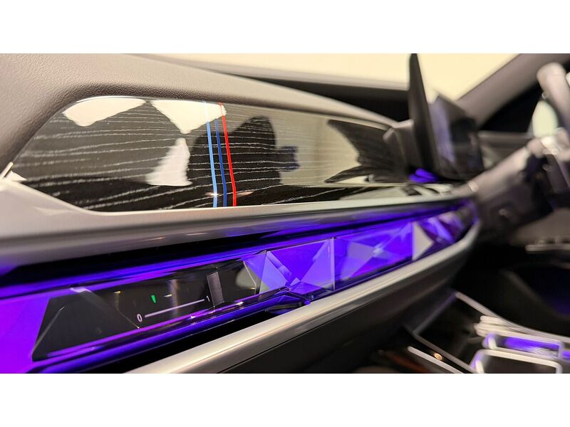 BMW i7 60 M Sport - U400059276
