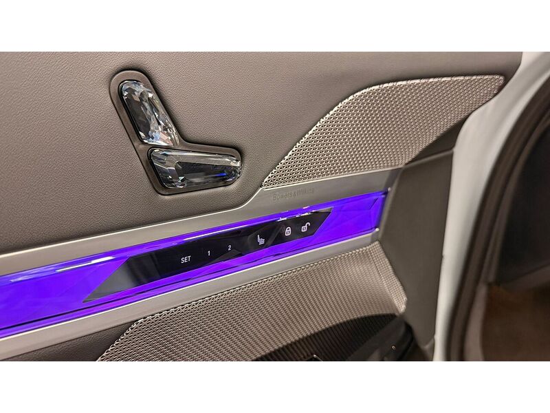 BMW i7 60 M Sport - U400059276