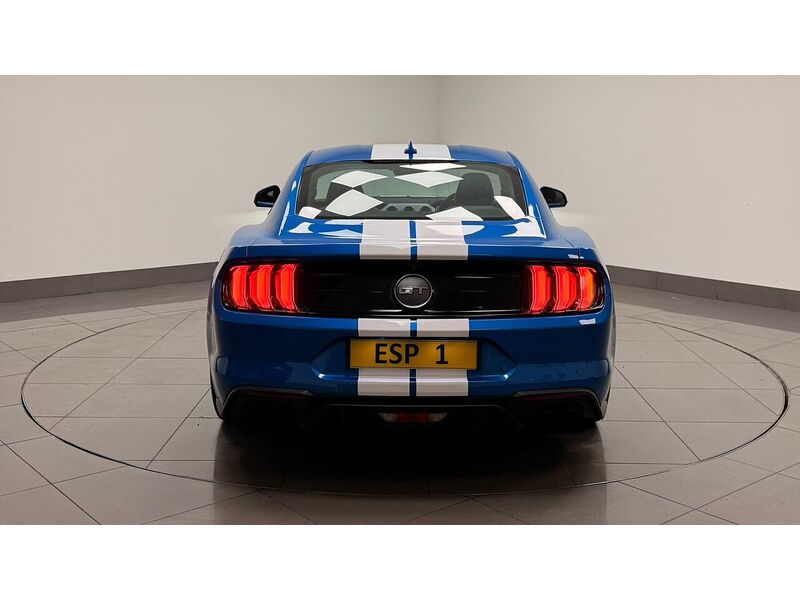 Ford Mustang V8 GT - U400059278