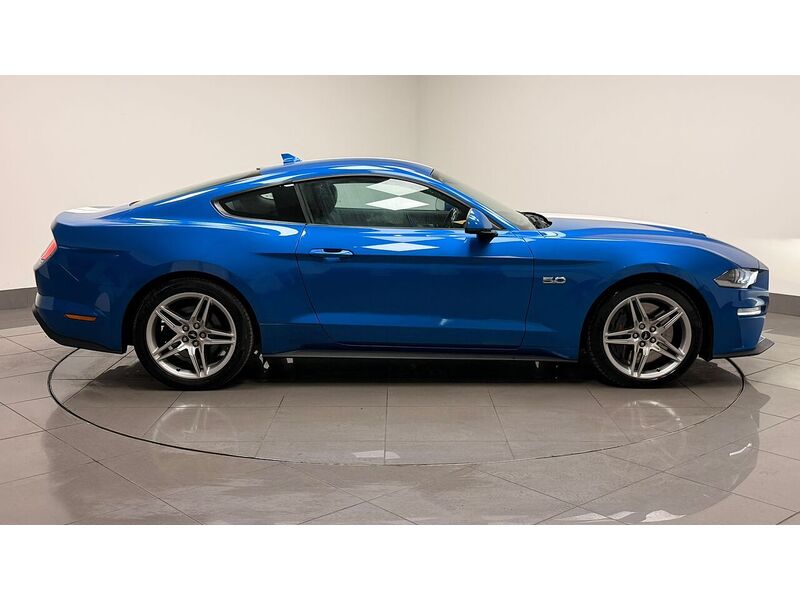 Ford Mustang V8 GT - U400059278