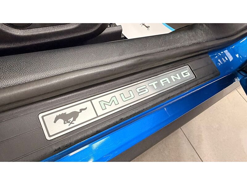 Ford Mustang V8 GT - U400059278