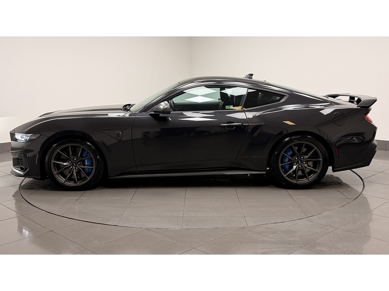 Ford Mustang V8 Dark Horse - U400059279