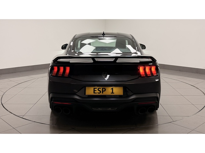 Ford Mustang V8 Dark Horse - U400059279