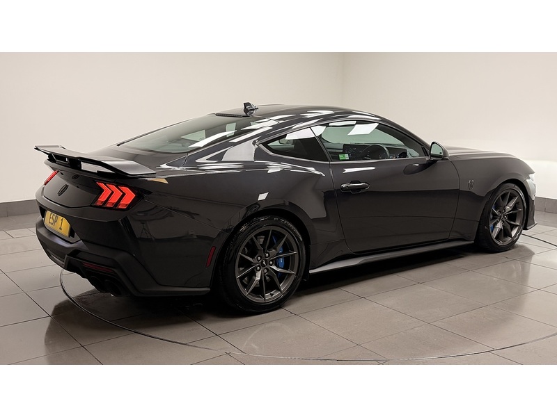 Ford Mustang V8 Dark Horse - U400059279