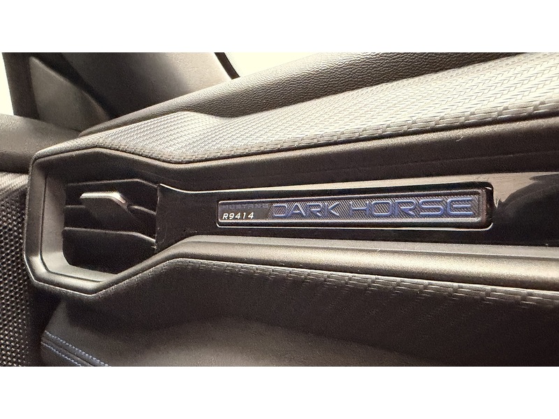 Ford Mustang V8 Dark Horse - U400059279