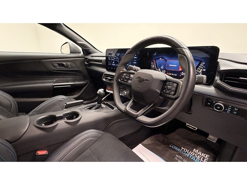 Ford Mustang V8 Dark Horse - U400059279