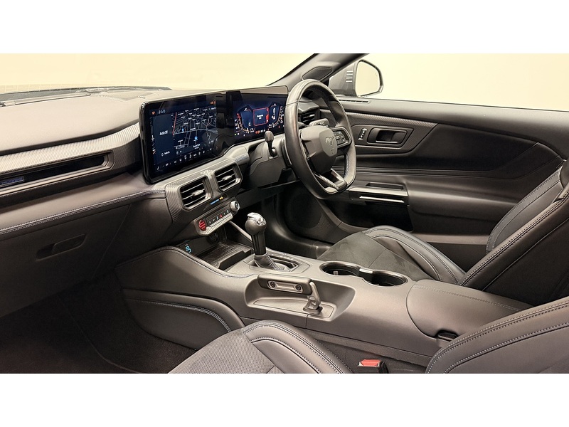 Ford Mustang V8 Dark Horse - U400059279