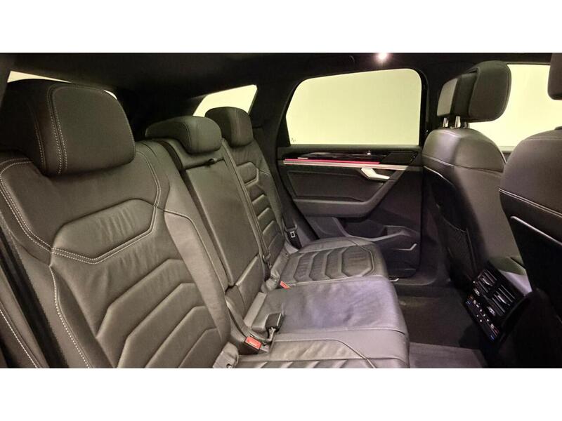 Volkswagen Touareg TDI V6 Black Edition - U400059282