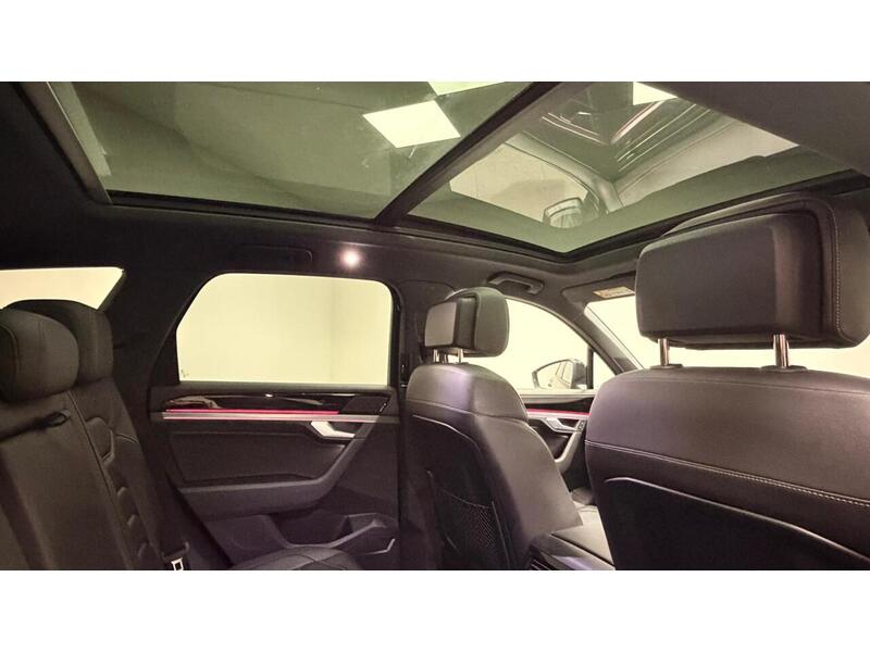 Volkswagen Touareg TDI V6 Black Edition - U400059282