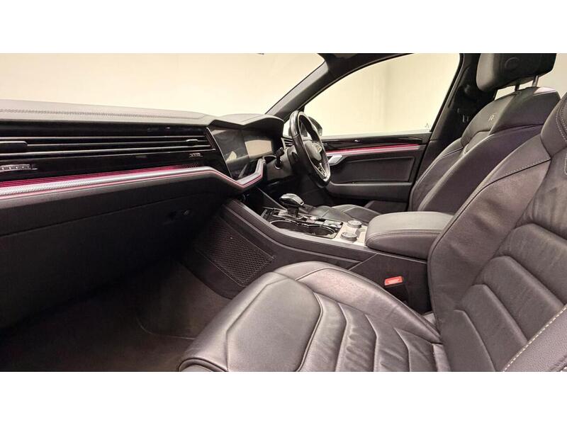 Volkswagen Touareg TDI V6 Black Edition - U400059282
