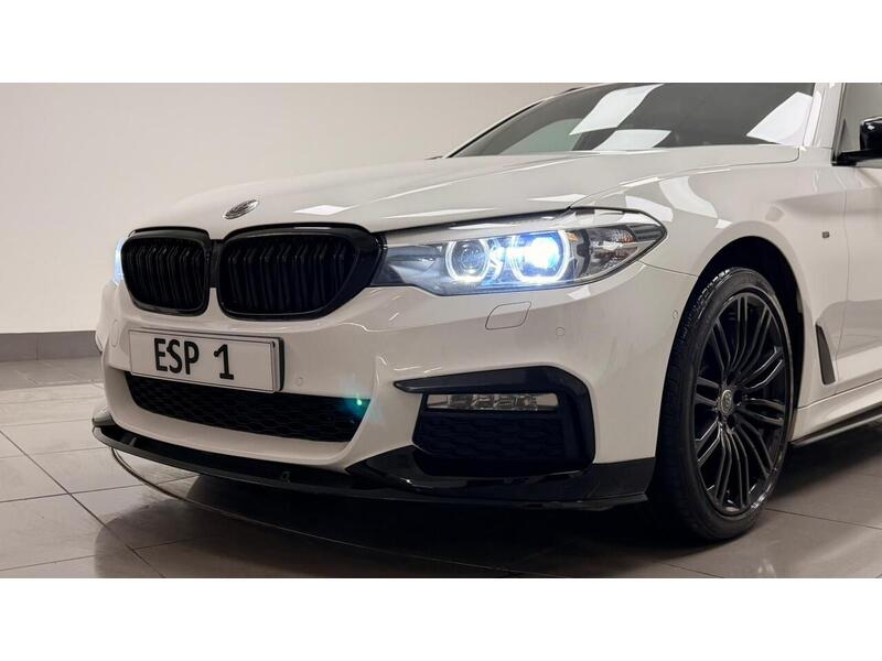 BMW 5 Series 520d M Sport - U400059283