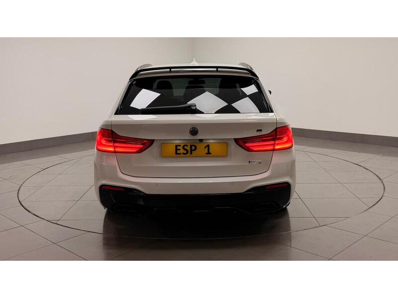BMW 5 Series 520d M Sport - U400059283
