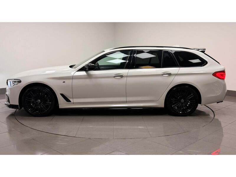 BMW 5 Series 520d M Sport - U400059283