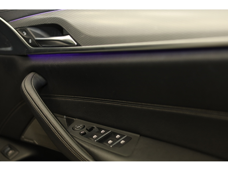 BMW 5 Series 520d M Sport - U400059283