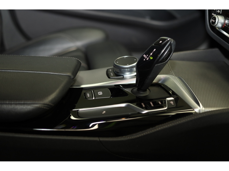 BMW 5 Series 520d M Sport - U400059283