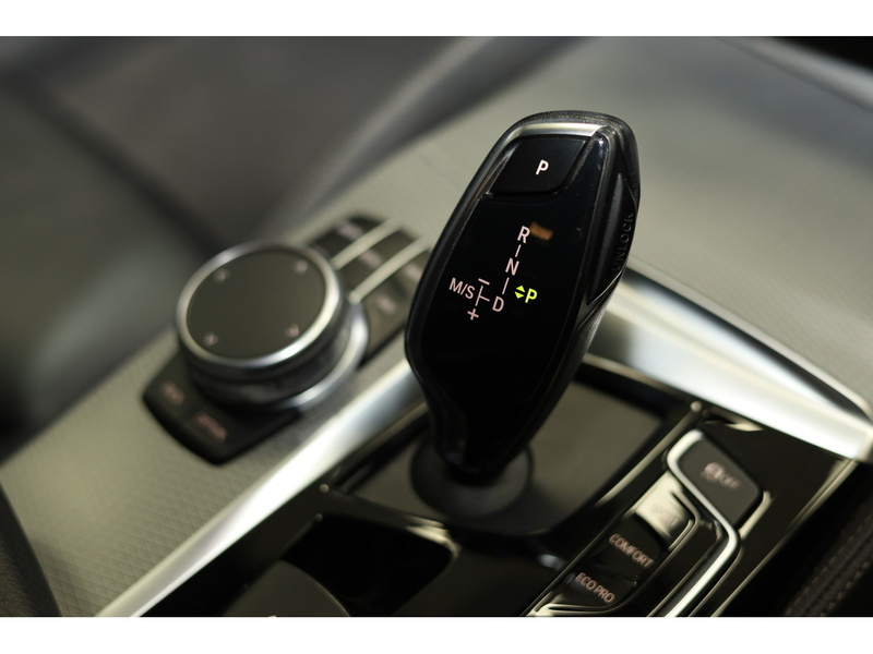 BMW 5 Series 520d M Sport - U400059283