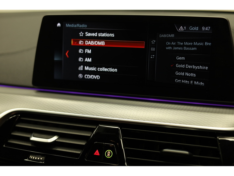 BMW 5 Series 520d M Sport - U400059283