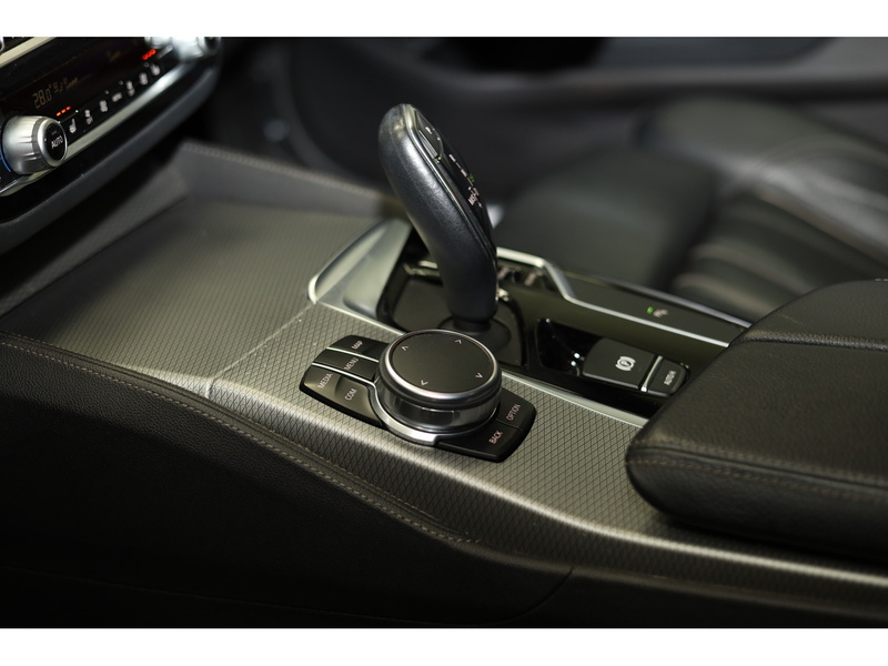 BMW 5 Series 520d M Sport - U400059283