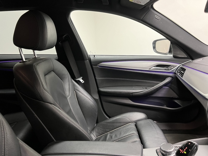 BMW 5 Series 520d M Sport - U400059283