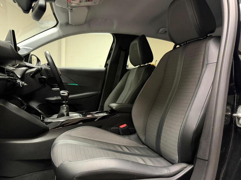 Peugeot 208 PureTech Allure - U400059301