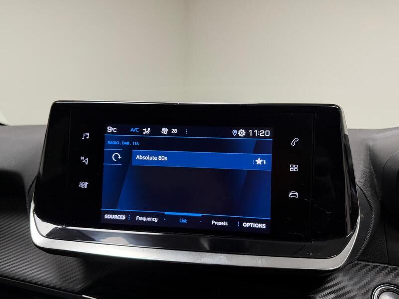 Peugeot 208 PureTech Allure - U400059301