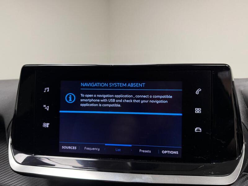 Peugeot 208 PureTech Allure - U400059301