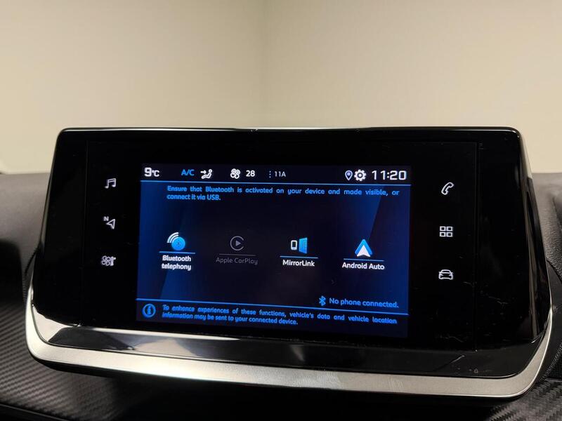 Peugeot 208 PureTech Allure - U400059301