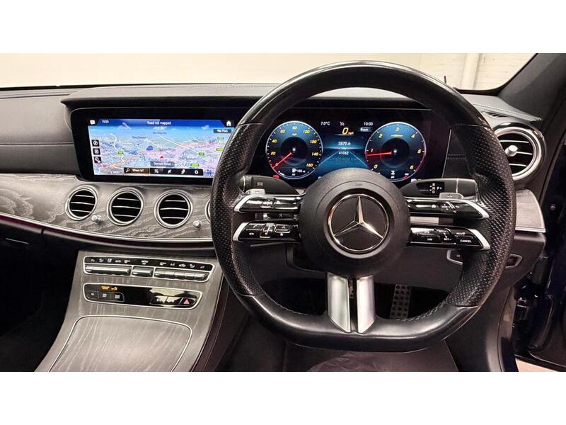 Mercedes-Benz E Class E220d AMG Line Night Edition - U400059304