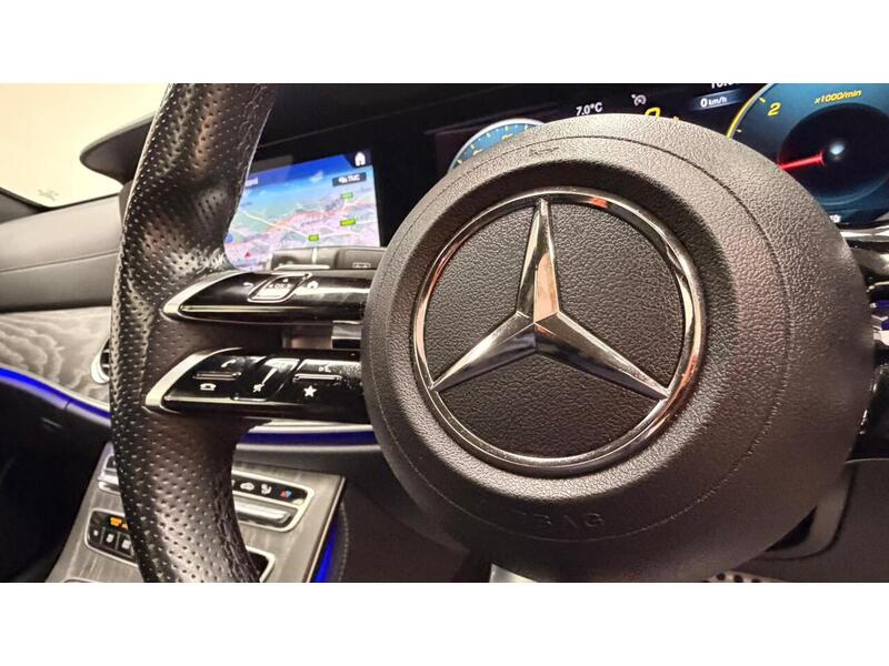 Mercedes-Benz E Class E220d AMG Line Night Edition - U400059304