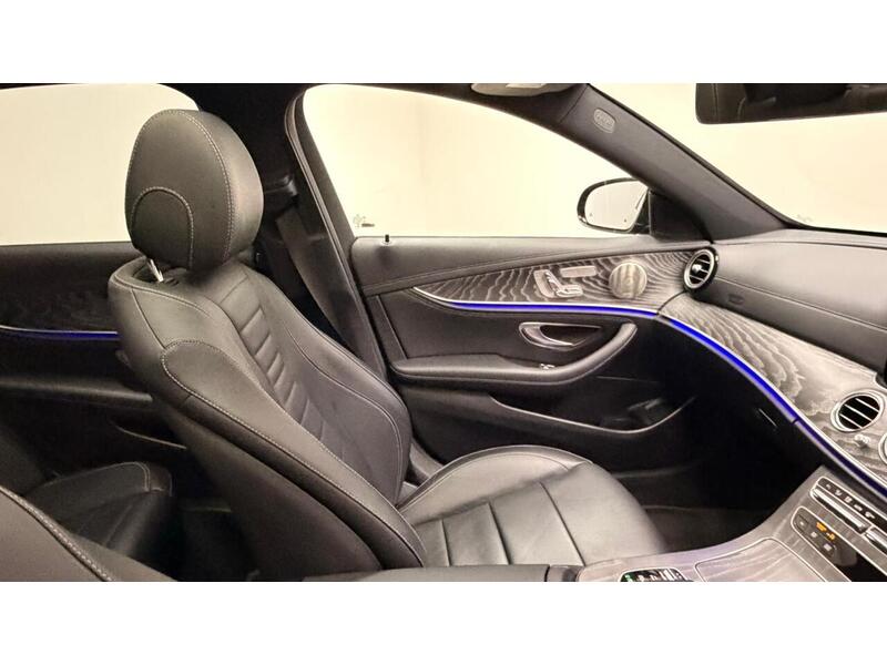Mercedes-Benz E Class E220d AMG Line Night Edition - U400059304