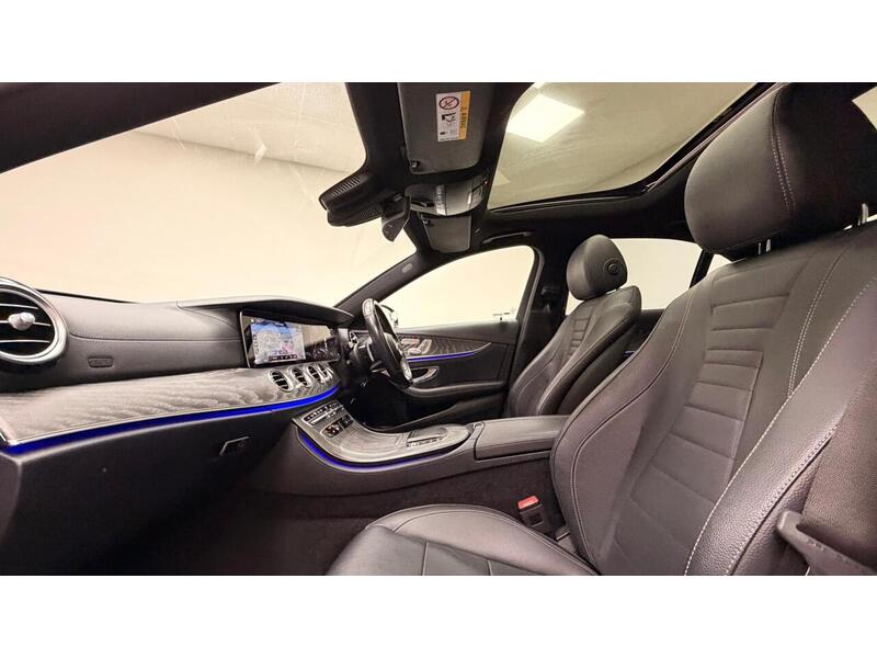 Mercedes-Benz E Class E220d AMG Line Night Edition - U400059304