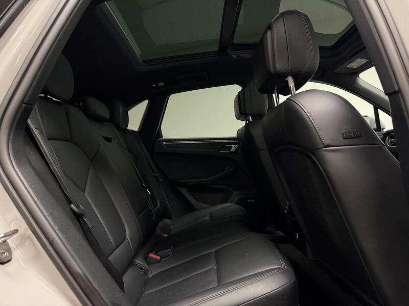 Porsche Macan T - U400059314